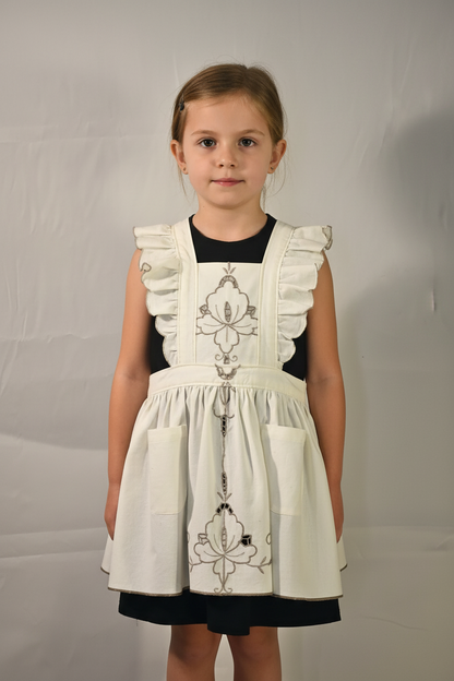 Vintage Apron - White & beige Embroidered with Ruffles