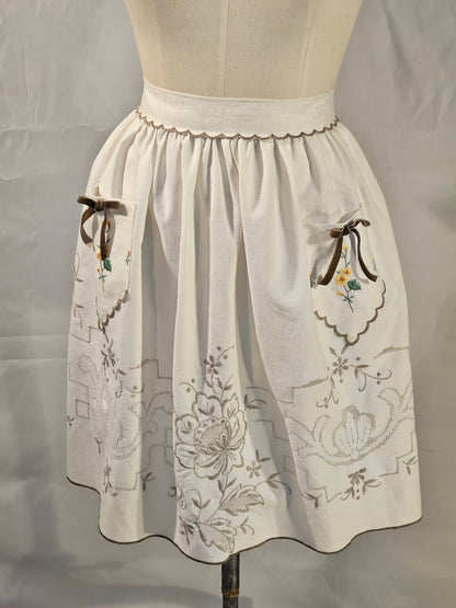 Vintage-Half Apron-white-beige-embroidered with Bows