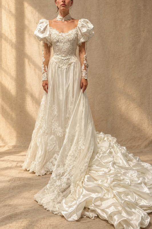 Vintage 1980s Beaded Wedding Gown with Matching Veil | Estimated Size 4
