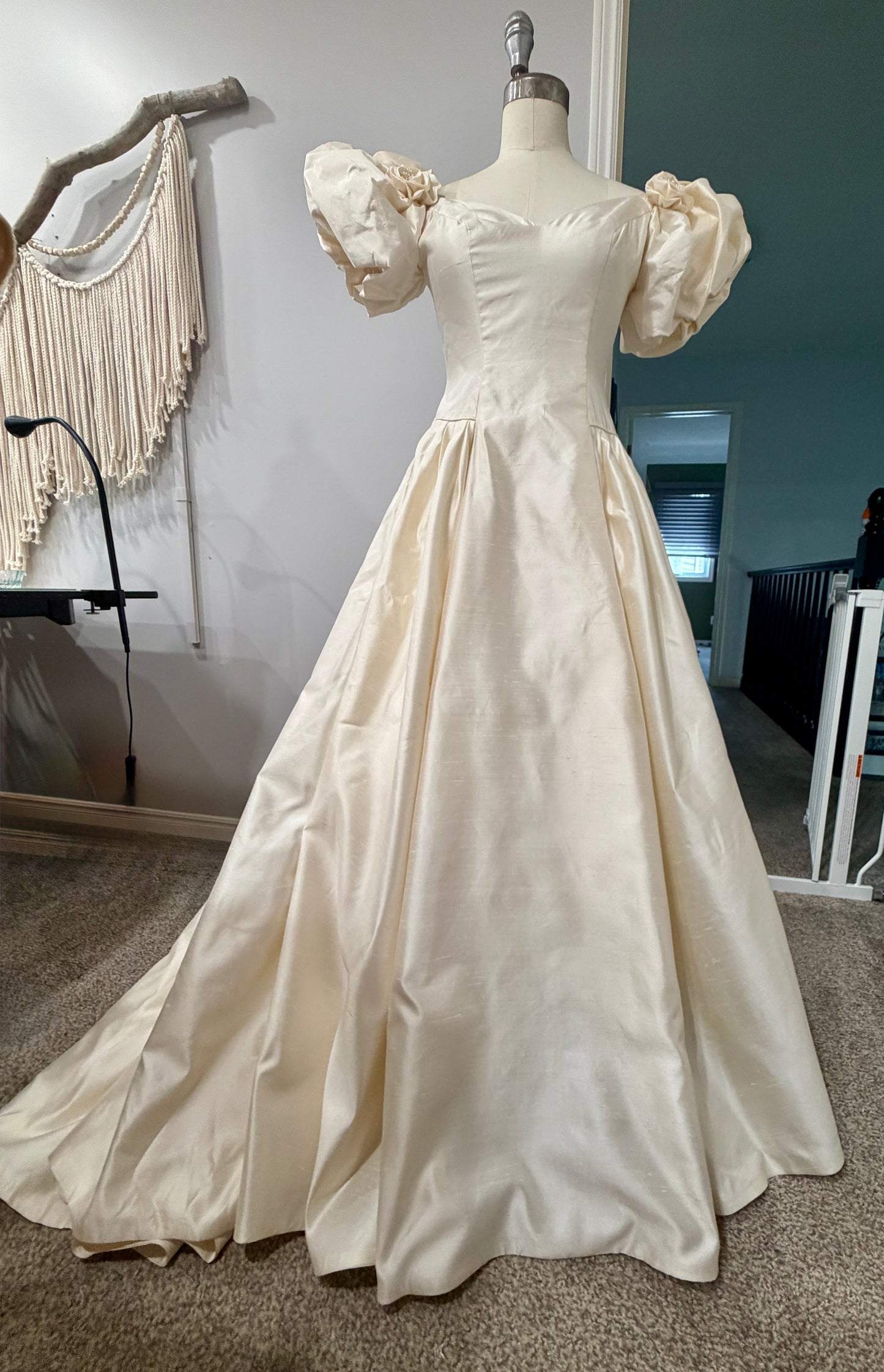 Vintage House of Bianchi 100% Silk Wedding Gown | c. Late 1980s