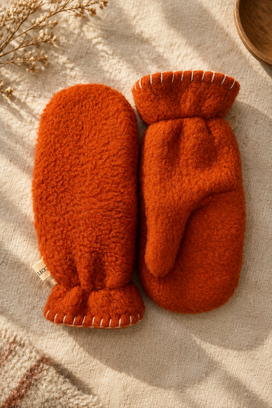 D&D Rust Mittens | Upcylced Blanket