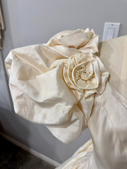 Vintage House of Bianchi 100% Silk Wedding Gown | c. Late 1980s