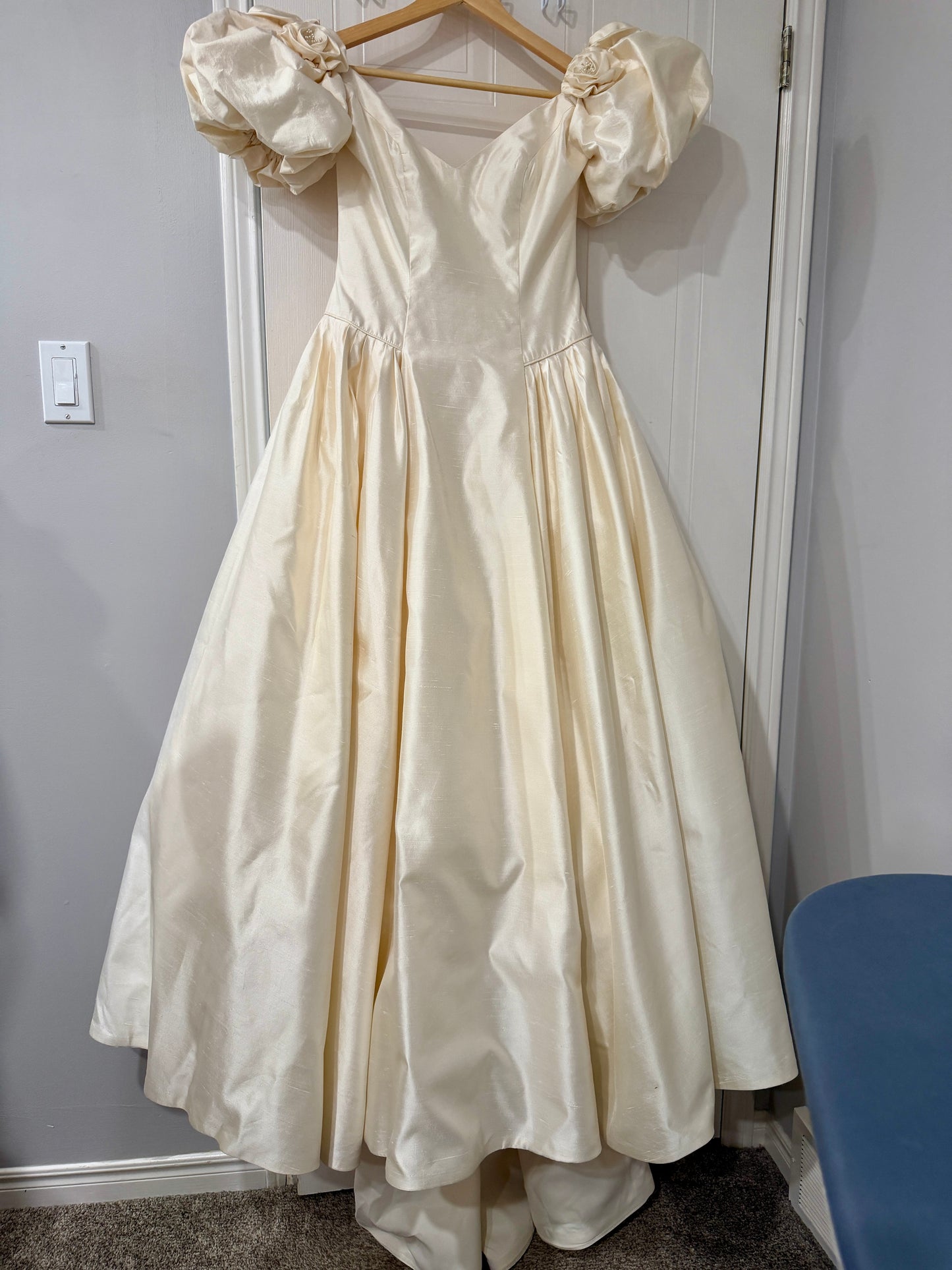 Vintage House of Bianchi 100% Silk Wedding Gown | c. Late 1980s